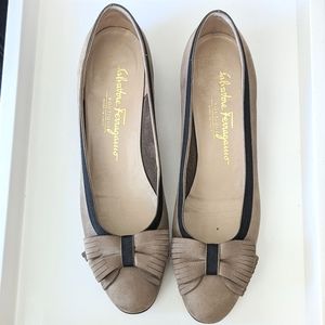 Salvatore Ferragamo Vintage Beige Suede Leather Fringe bow with Black trim Shoes